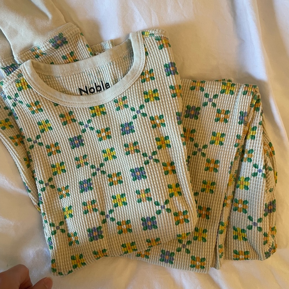 Noble Floral Patterned Waffle Knit Set